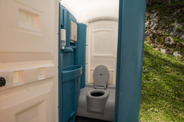 Types of Portable Toilets We Offer in Nettleton, MS